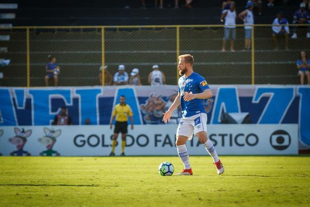 Cruzeiro empatou com Vitória no Barradão, em Salvador, por 1 a 1, pela 17ª rodada do Brasileiro