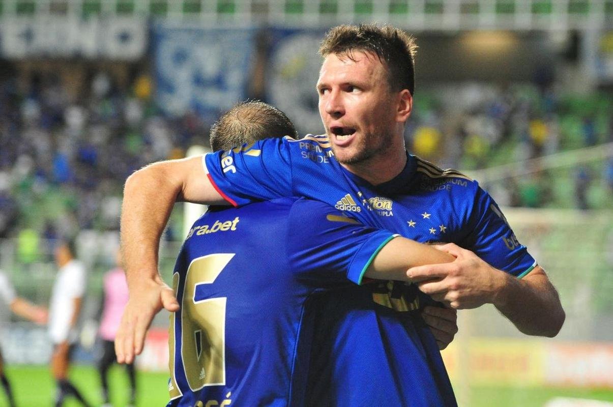 Fotos do jogo entre Cruzeiro e Remo, no Independncia, em BH, pela 32 rodada da Srie B do Brasileiro