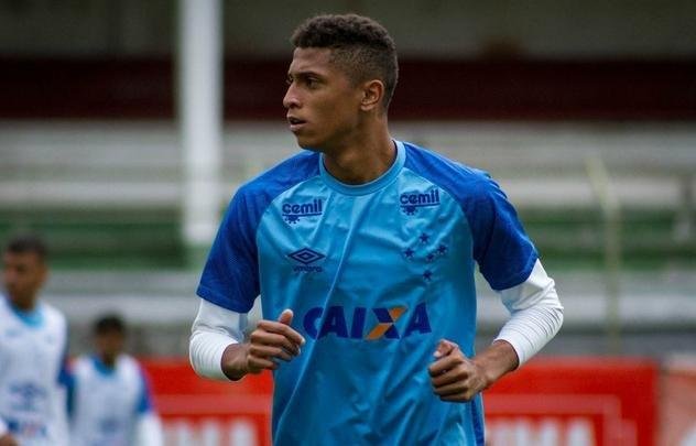 Rafael Santos, lateral-esquerdo, um jogo disputado em 2018