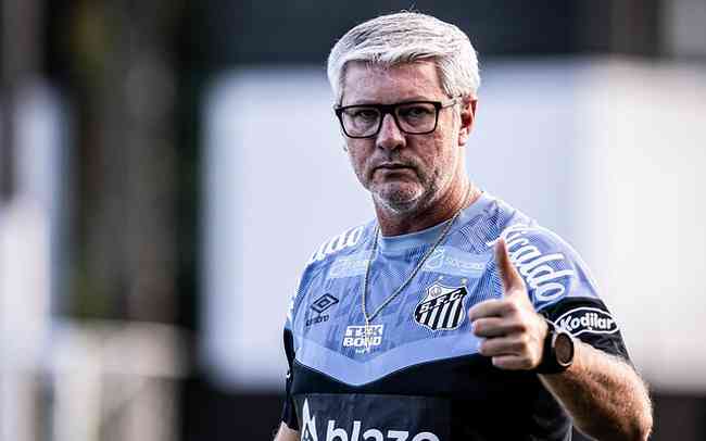 Odair Hellmann finaliza a preparao do Santos para o clssico contra o Palmeiras nesta sexta-feira (19)