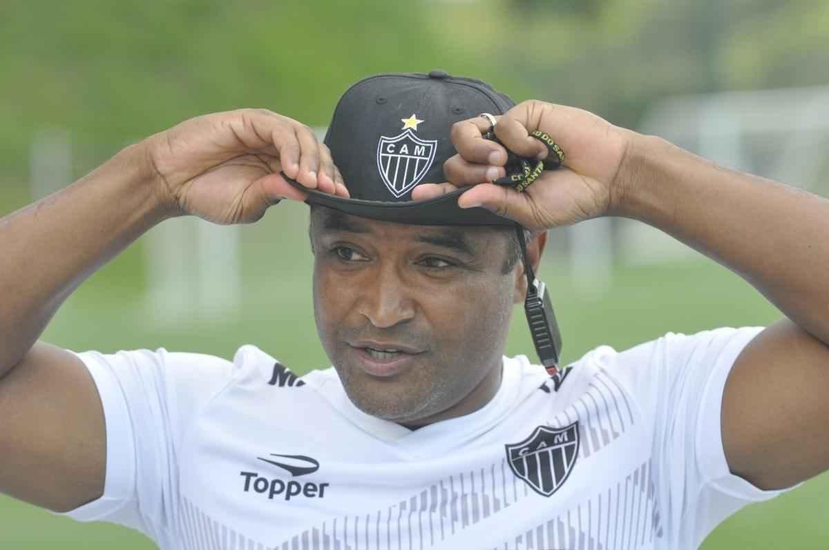 Tcnico Roger Machado completou um ms no comando da equipe do Atltico