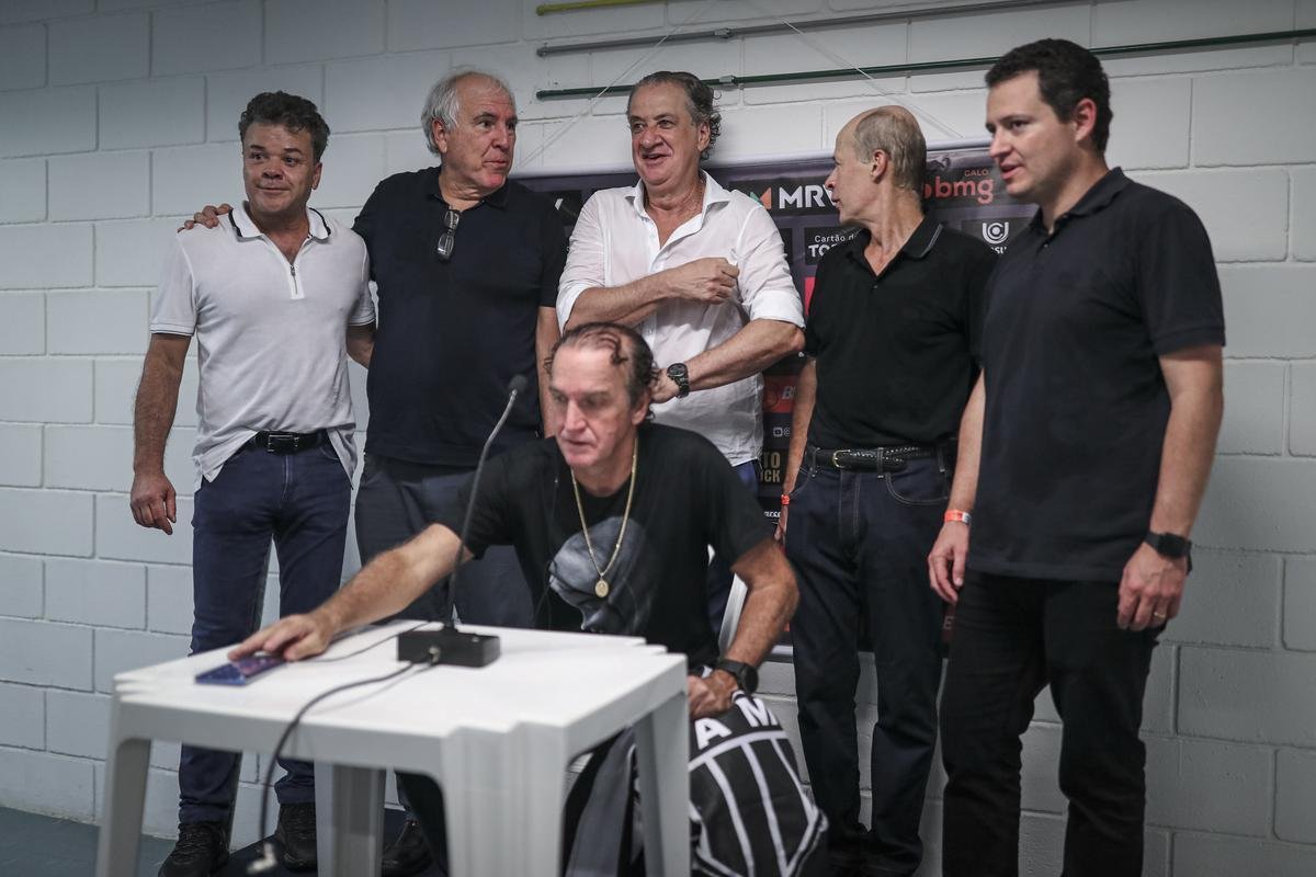 Bastidores da festa do Atltico em comemorao ao ttulo brasileiro