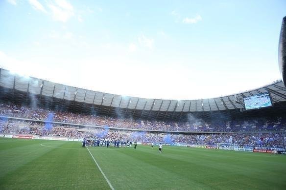 Imagens da torcida do Cruzeiro no clssico contra o Atltico