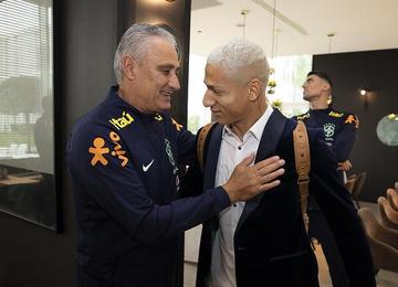 Elenco do Brasil se reúne em Turim, na Itália, antes de partir para Doha, no Catar, onde disputarão a Copa do Mundo; Mundial começa em 20 de novembro