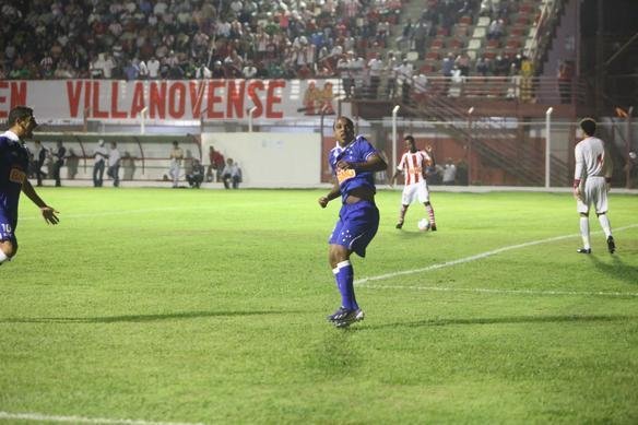 Villa Nova e Cruzeiro se enfrentaram pela oitava rodada do Campeonato Mineiro