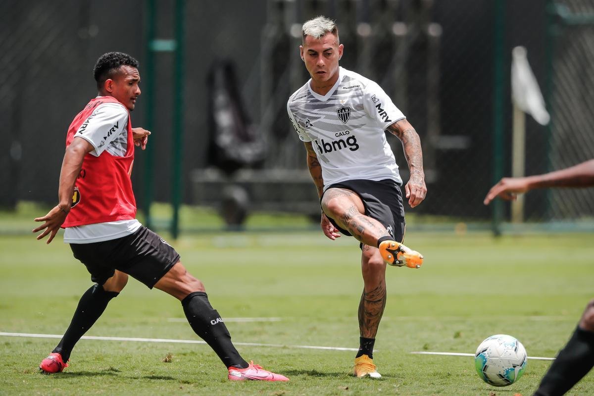 Aps polmica balada, Dylan e Marrony participam normalmente do treino na Cidade do Galo
