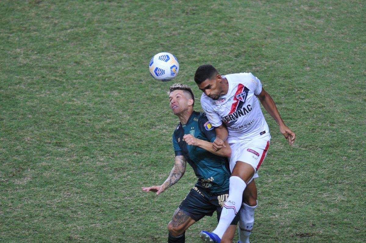 Depois de empate por 1 a 1 no tempo normal, Amrica derrotou Ferrovirio por 3 a 2 nos pnaltis e avanou  terceira fase da Copa do Brasil