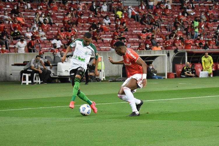 América foi batido pelo Internacional por 3 a 1, em Porto Alegre, pelo Brasileirão