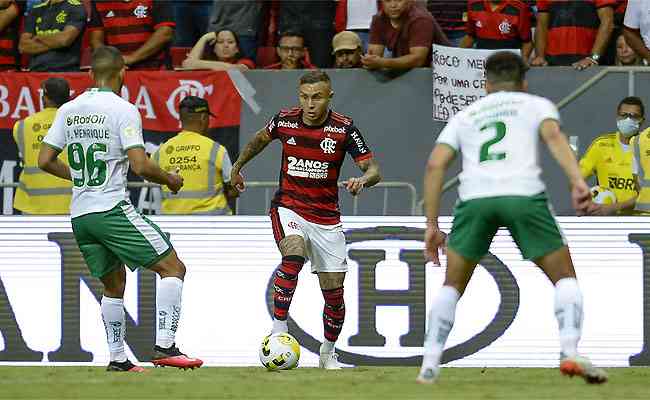Everton Cebolinha entrou durante a goleada do Flamengo em Braslia 