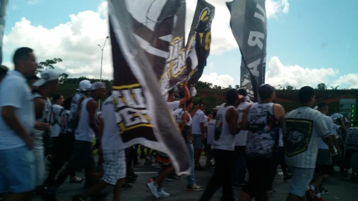 Imagens da chegada de Diego Tardelli