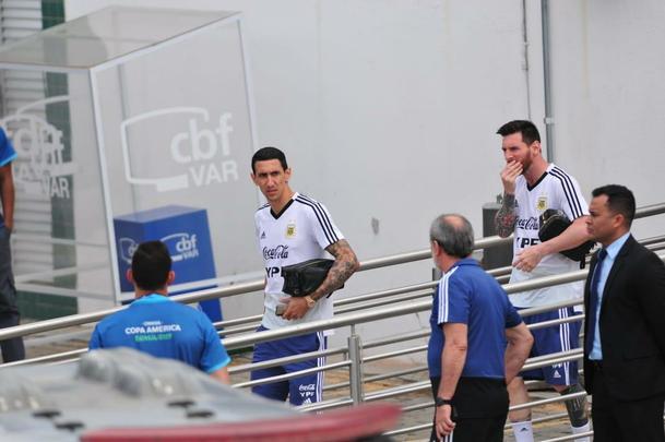 Jogadores deixam Independência após treino