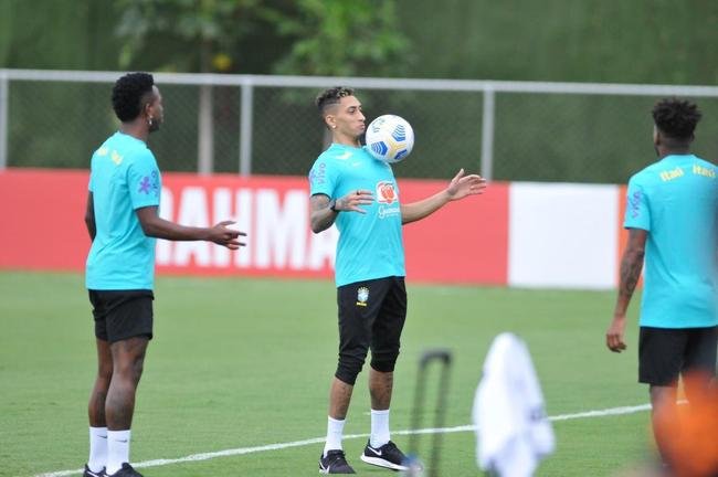 Sele��o Brasileira realizou treinamento na tarde deste s�bado (29/1) na Toca da Raposa II