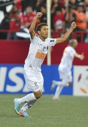 PALMEIRAS - Campeão brasileiro em 2018, o Palmeiras parte em busca do bicampeonato da América. O elenco atual conta com cinco jogadores que já conquistaram a Copa Libertadores: Edu Dracena (pelo Santos, em 2011), Marcos Rocha (pelo Atlético, em 2013 - foto), Guerra (pelo Atlético Nacional-COL, em 2016), Borja (pelo Atlético Nacional-COL, em 2016) e Willian (pelo Corinthians, em 2012).