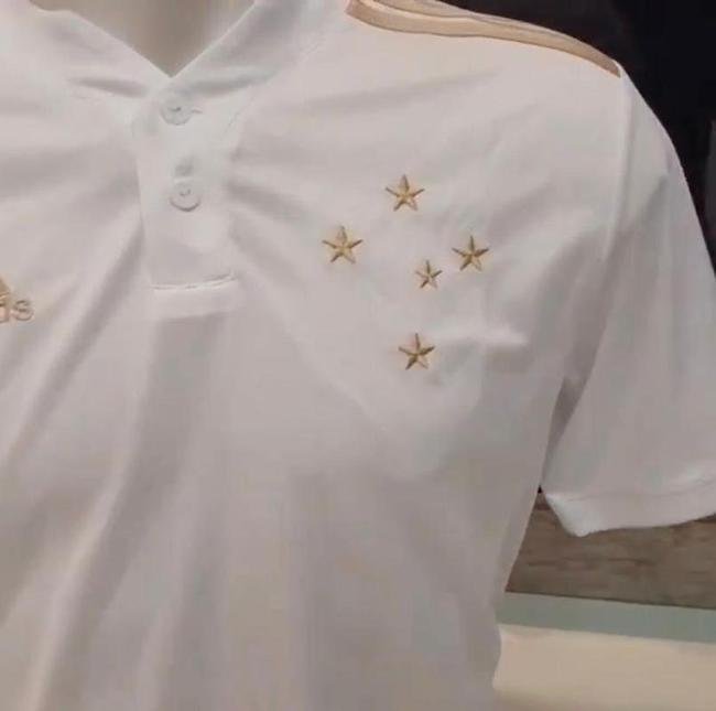 Veja fotos da nova camisa branca do Cruzeiro