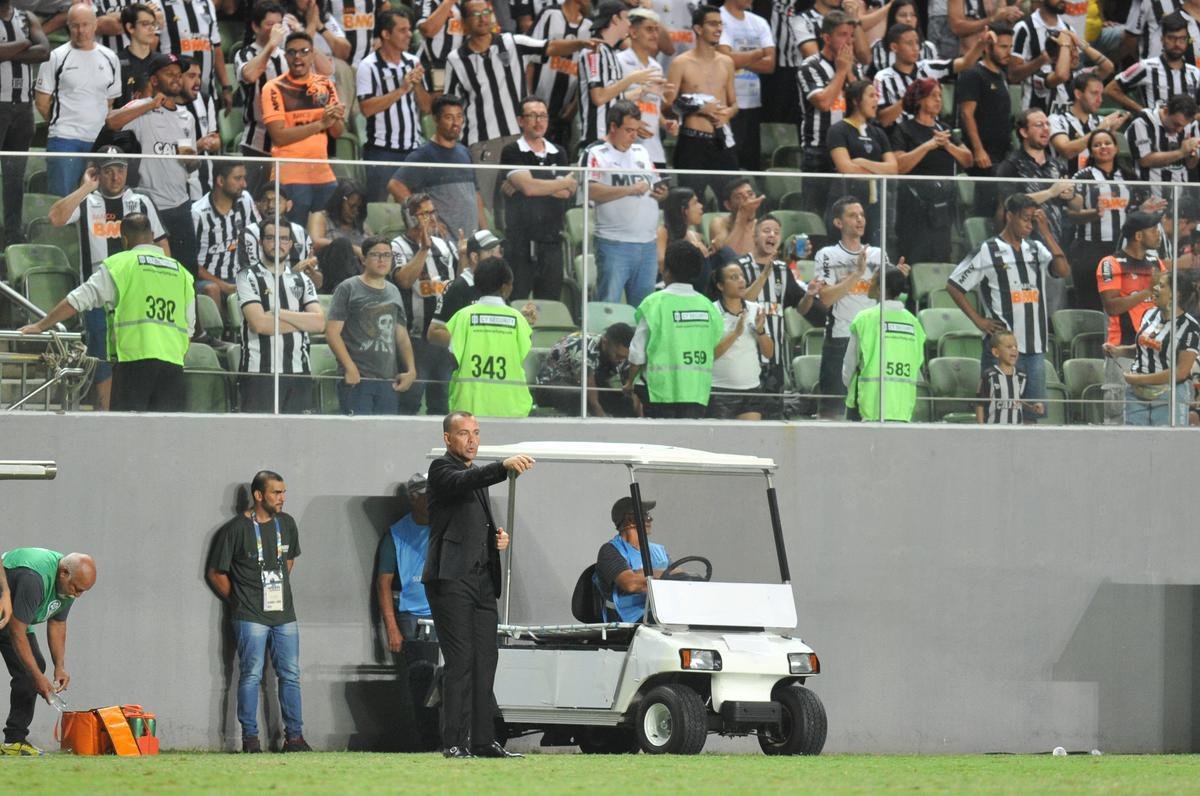 Atltico insistiu no segundo tempo, no conseguiu o terceiro gol e foi eliminado