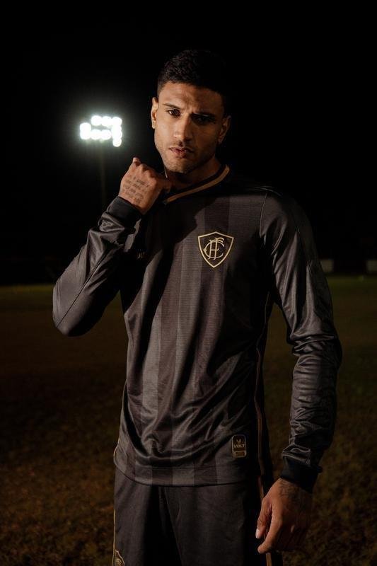 Camisas com mangas longas de Amrica, Botafogo-SP, CSA, Cricima, Figueirense, Remo, Santa Cruz e Vitria