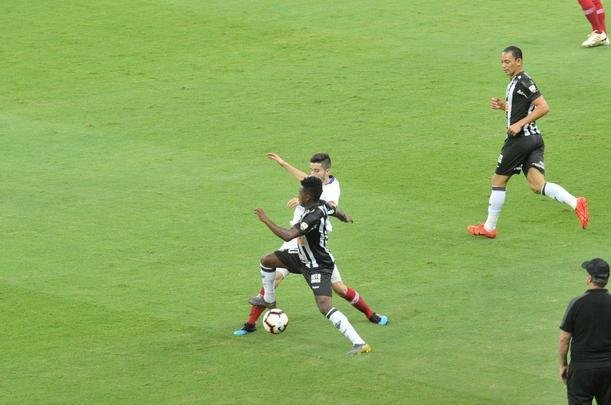 Fotos do duelo entre Atltico e Cerro Porteo, no Mineiro, pelo Grupo E da Copa Libertadores