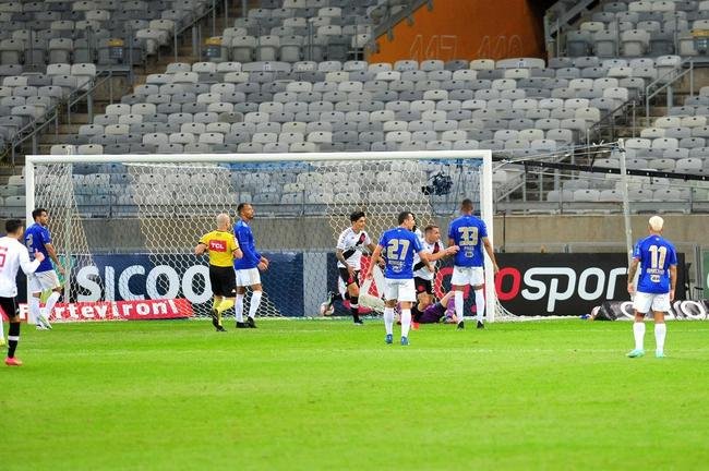 Fotos do jogo entre Cruzeiro e Vasco, no Mineiro, em Belo Horizonte, pela sexta rodada da Srie B do Brasileiro de 2021
