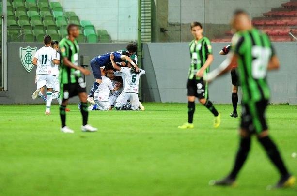 Fotos da estreia do Amrica no Mineiro: empate por 2 a 2 com a Caldense