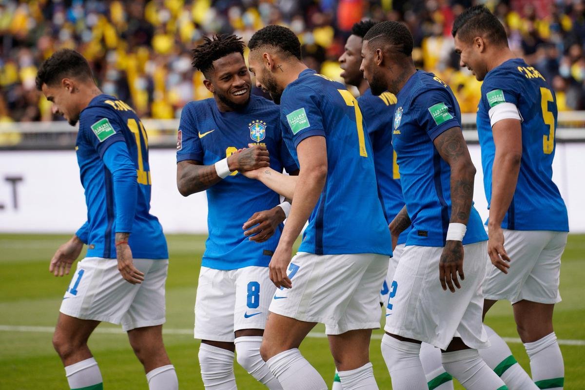 Brasil empatou com Equador em Quito, em jogo com arbitragem confusa 