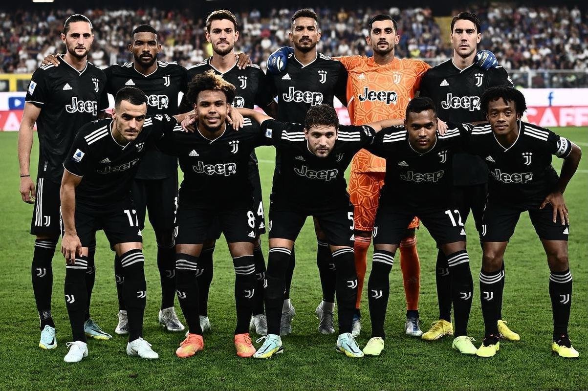 10 - Juventus (Itlia): R$ 826,2 milhes por ano