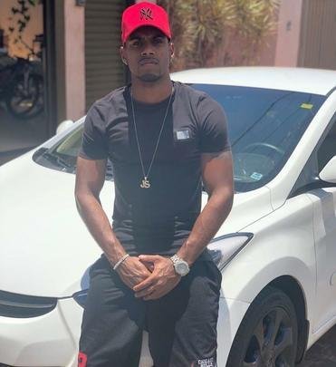 O volante João Igor fez pose e registrou a folga em Jardinópolis, São Paulo