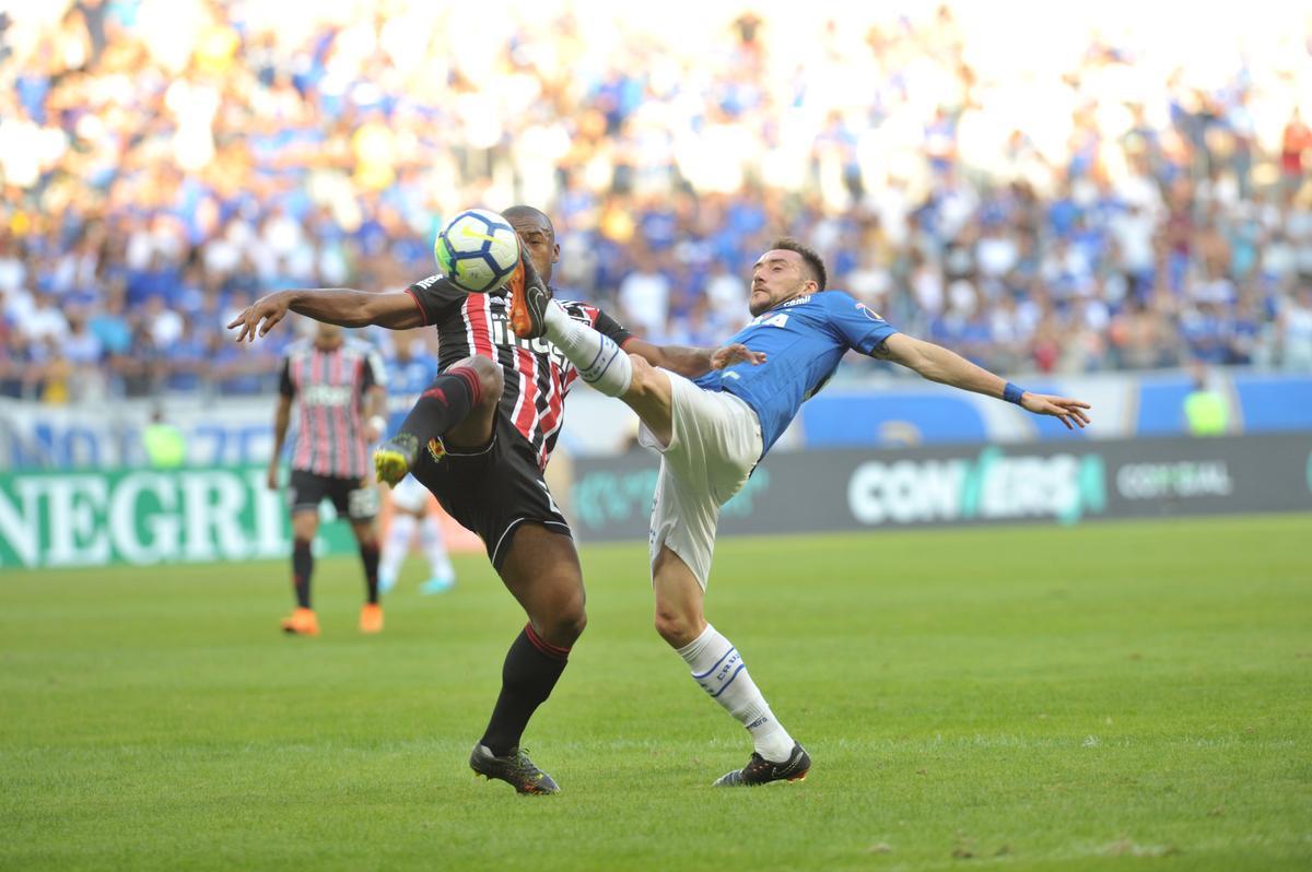 Fotos do jogo entre Cruzeiro e So Paulo
