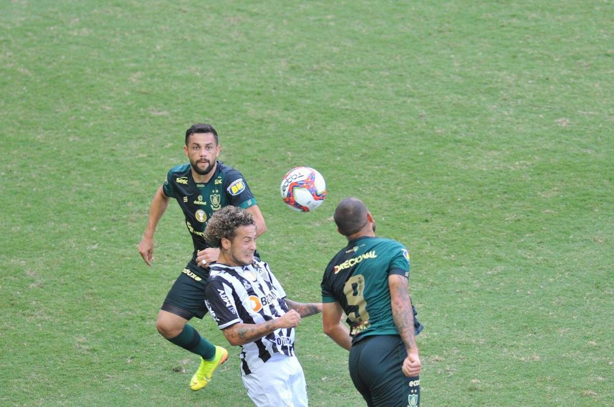 Fotos do jogo de ida da final do Campeonato Mineiro, entre Amrica e Atltico, no Independncia, em Belo Horizonte