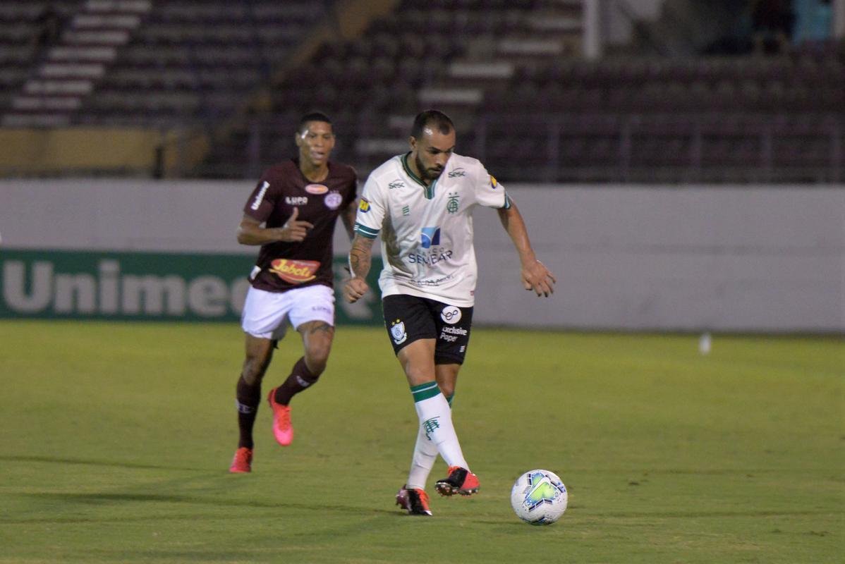 Amrica enfrentou o time paulista no estdio Fonte Luminosa