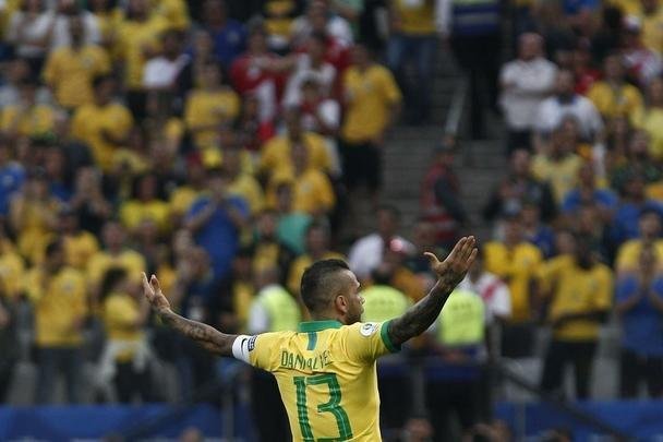 Imagens da vitória do Brasil sobre o Peru, na Arena Corinthians