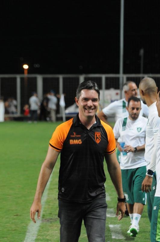 Com gols de Felipe Augusto e Al, Amrica venceu Coimbra por 2 a 0, nesta segunda-feira, no Independncia, pela sexta rodada do Campeonato Mineiro