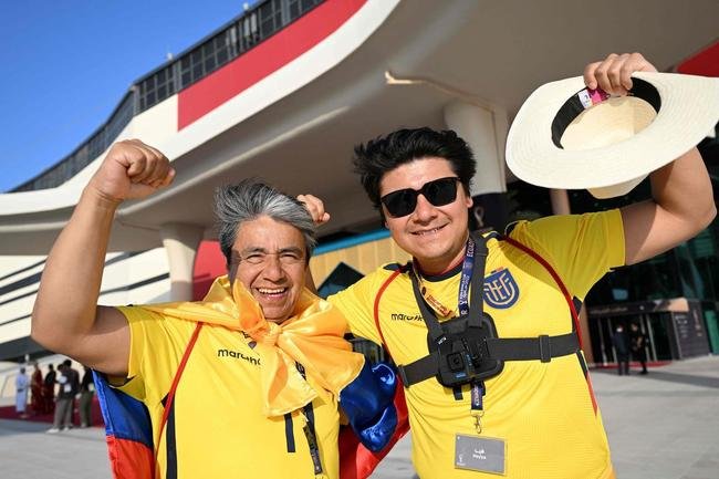 Torcedores do Equador no jogo de abertura da Copa do Mundo