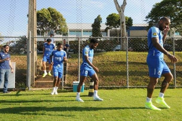 Fotos do treino do Cruzeiro desta quarta-feira, 2 de outubro, na Toca da Raposa II