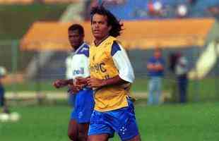 Zagueiro Gonalves (Flamengo: 1987-1988 e 1989 / Cruzeiro: 1997): 22 jogos pelo Flamengo (3 gols) e 1 jogo pelo Cruzeiro