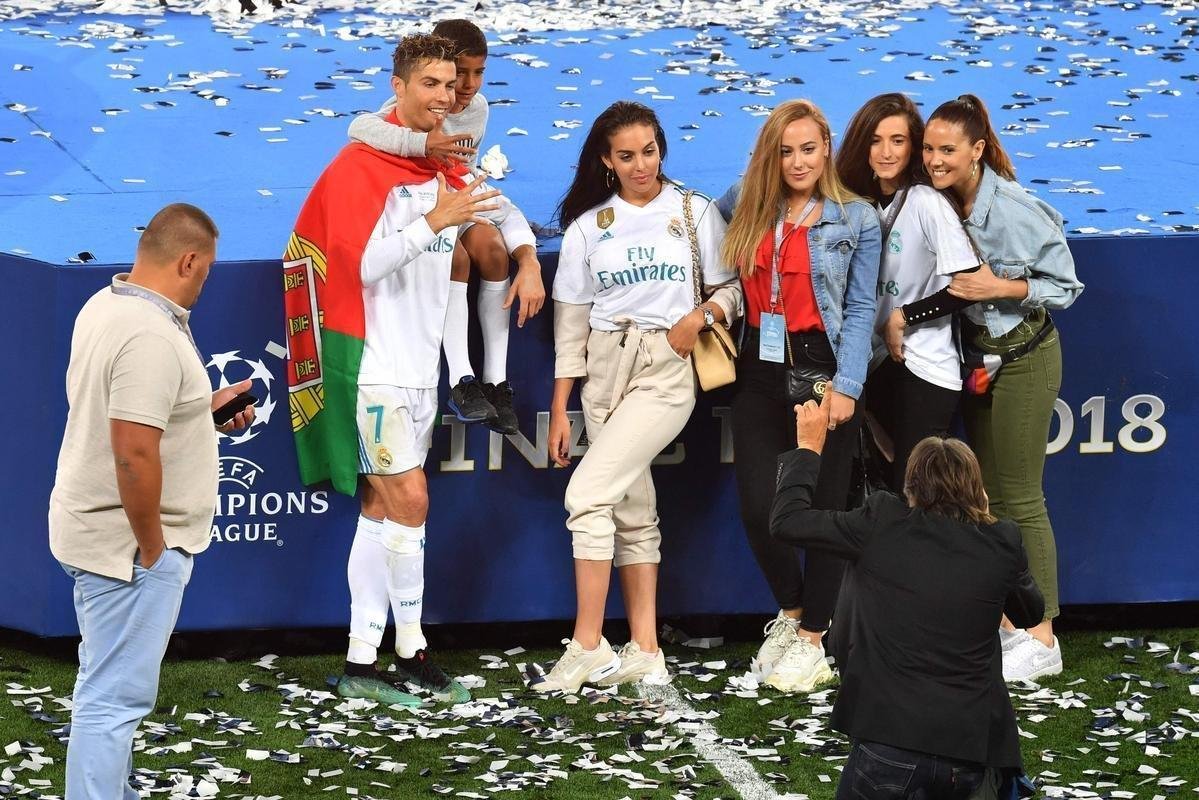 Festa do Real Madrid com a conquista da 13 Liga dos Campees, a terceira de forma seguida