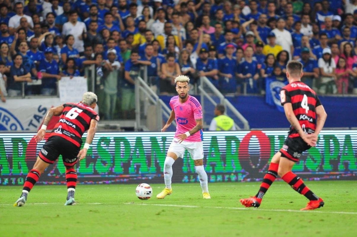 Em reencontro com a torcida aps o ttulo da Srie B, Cruzeiro enfrentou o Ituano no Mineiro, em Belo Horizonte, pela 33 rodada. Veja as melhores imagens!