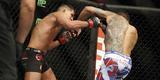 Fotos da vitria de Rafael dos Anjos, que valeu o cinturo dos leves do UFC