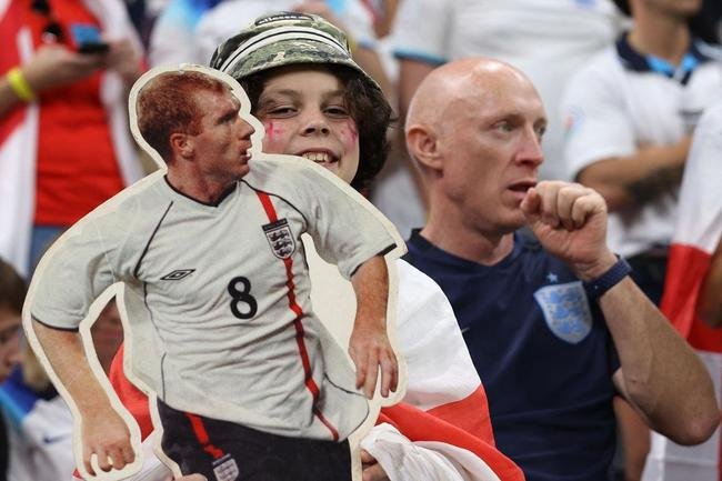 Torcida coloriu o Est�dio Al Bayt, no Catar, para acompanhar a partida entre Inglaterra e Senegal