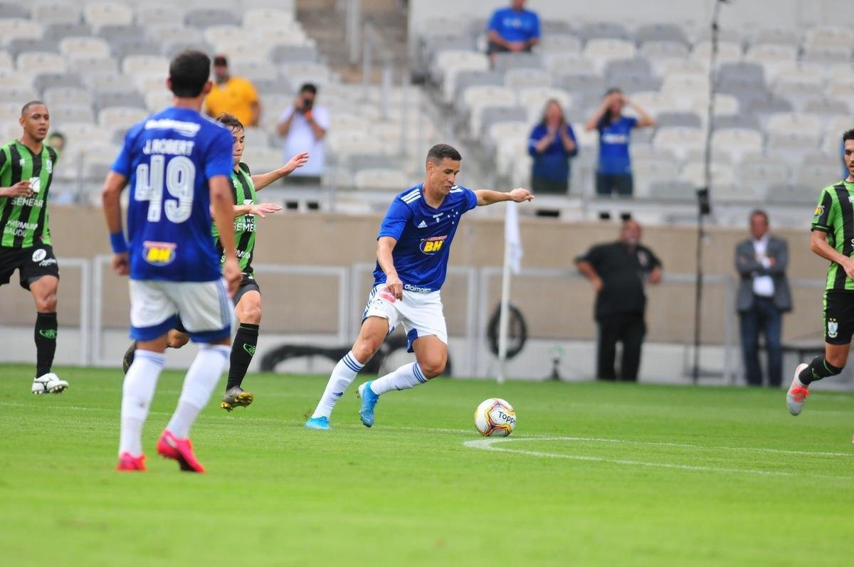Cruzeiro e Amrica se enfrentaram em clssico pela 5 rodada do Campeonato Mineiro