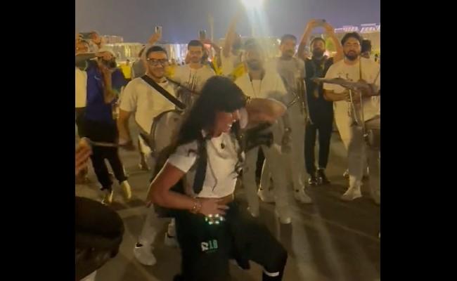Gretchen dançou com torcedores no Catar