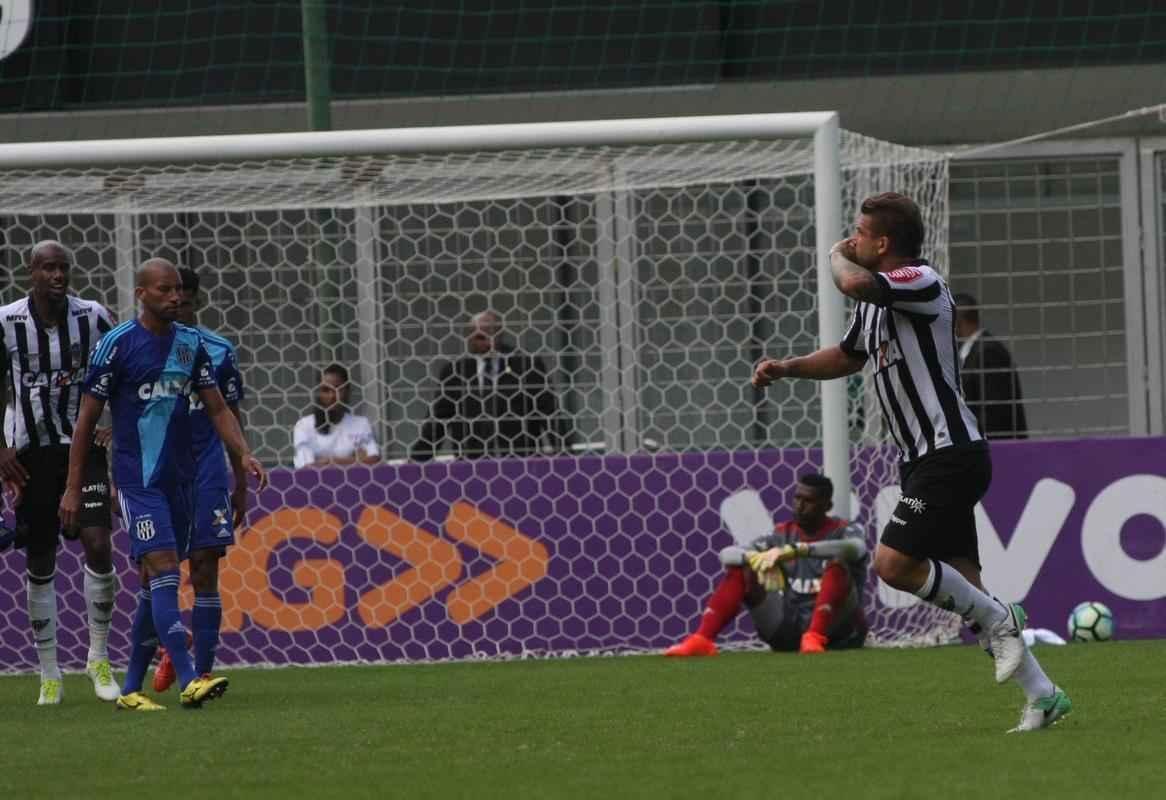 Imagens de Atltico x Ponte Preta, no Independncia