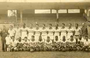 9/9/1962 - Pel em lance do jogo entre Santos e Benfica, na deciso do Mundial Inteclubes, realizado no Maracan. O Santos sagrou-se campeo ao derrotar o Benfica por 3 a 1.