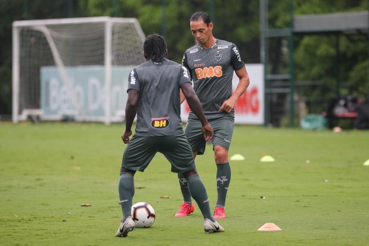 Jogadores do Atltico treinaram nesta tera-feira, vspera do jogo com o Defensor