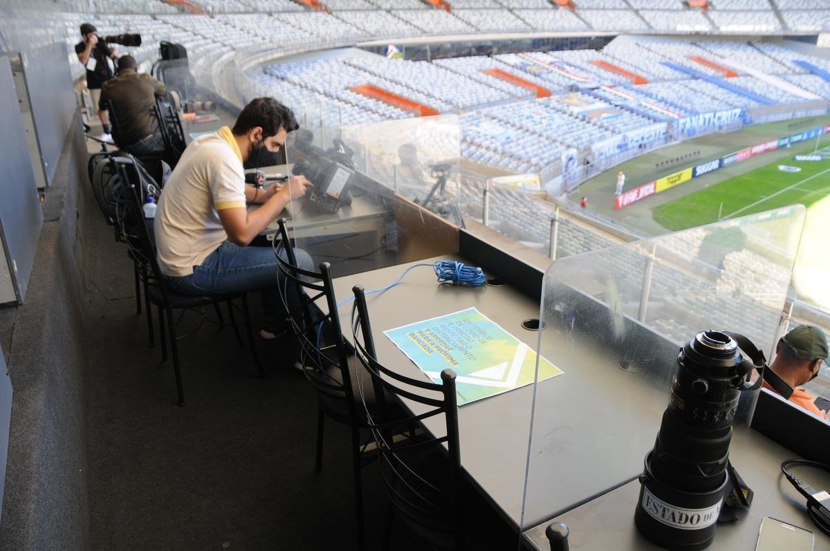 Cruzeiro enfrentou a URT, pela 10 rodada do Estadual