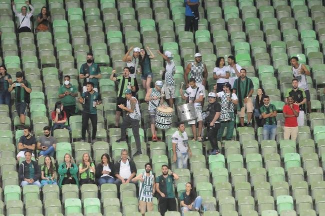 Veja as fotos do confronto entre Amrica e Bahia, no estdio Independncia, em BH, pela 27 rodada do Campeonato Brasileiro.