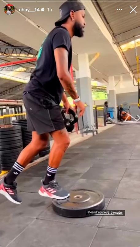 Chay, que ser devolvido pelo Cruzeiro ao Botafogo, aproveita o tempo livre para realizar atividades fsicas no Rio de Janeiro