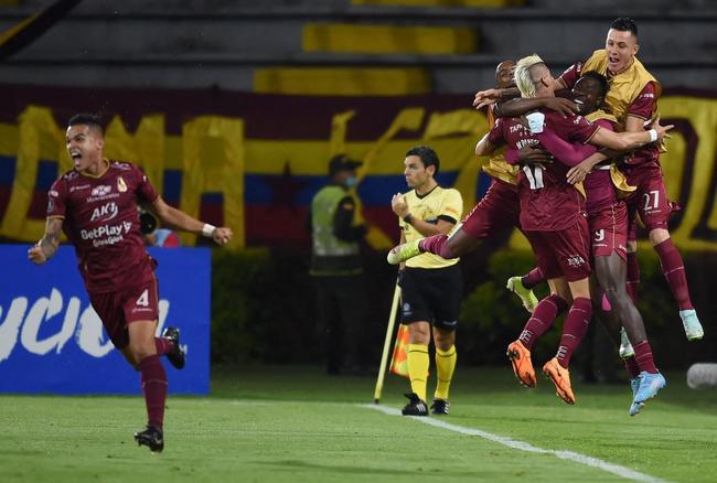 Com gol de pênalti, Maidana assume artilharia do América em 2022