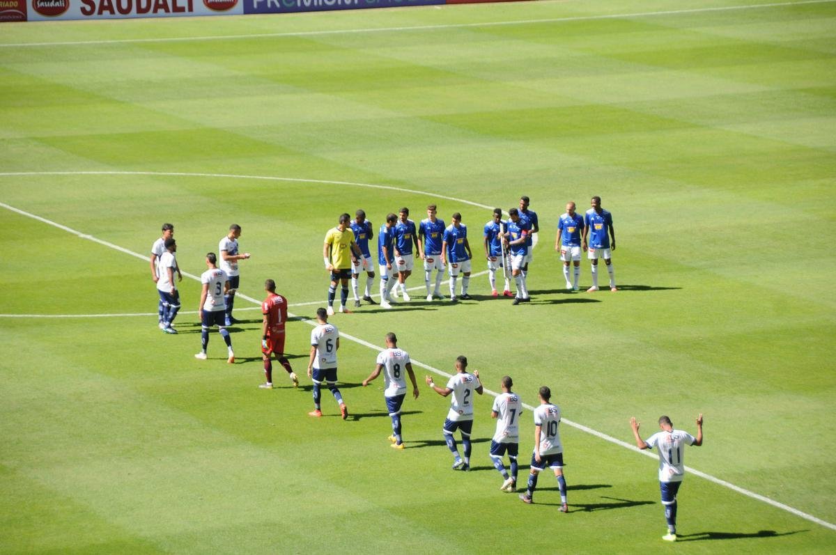 Na retomada do Campeonato Mineiro, Cruzeiro e URT se enfrentaram no Mineiro