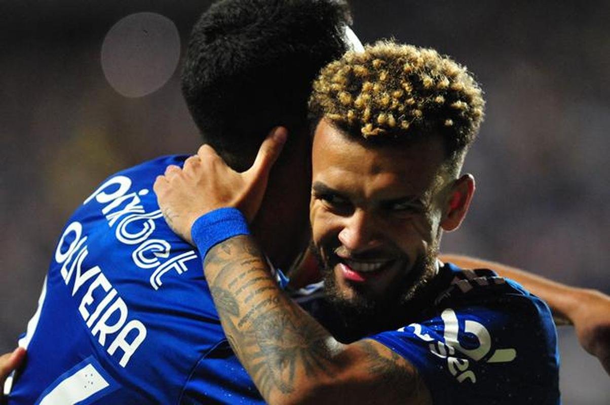 O Cruzeiro goleou o Nutico por 4 a 0 no Independncia, em Belo Horizonte, na 26 rodada da Srie B