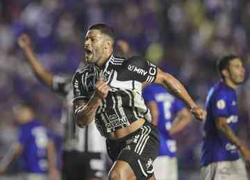 Atacante do Atlético-MG foi a um show do cantor sertanejo e recebeu uma "bronca" pelo gol contra o Cruzeiro
